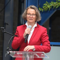 Das Foto zeigt die Heimatministerin Ina Scharrenbach