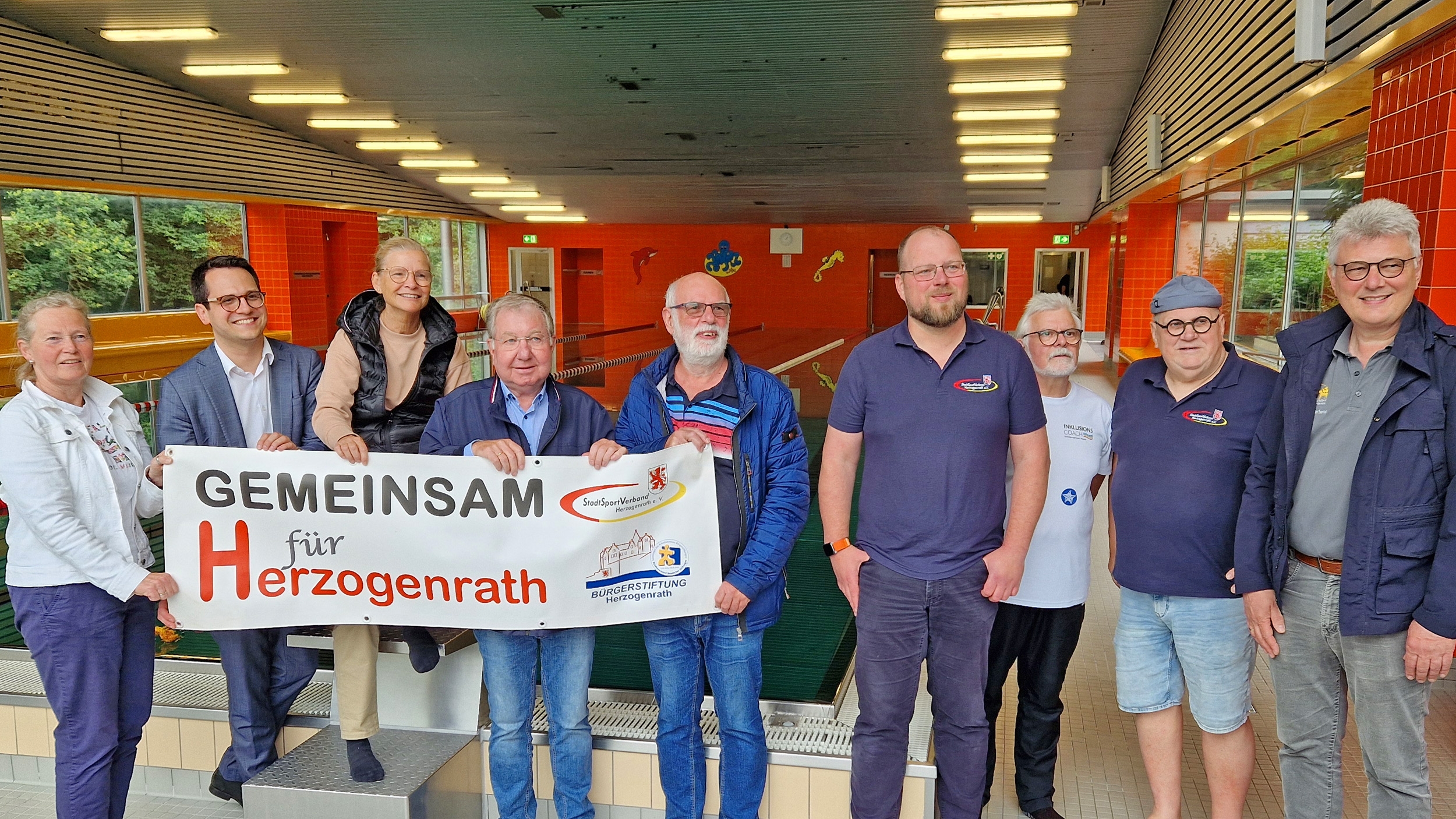 Gruppenbild Gemeinsam für Herzogenrath Hallenbad