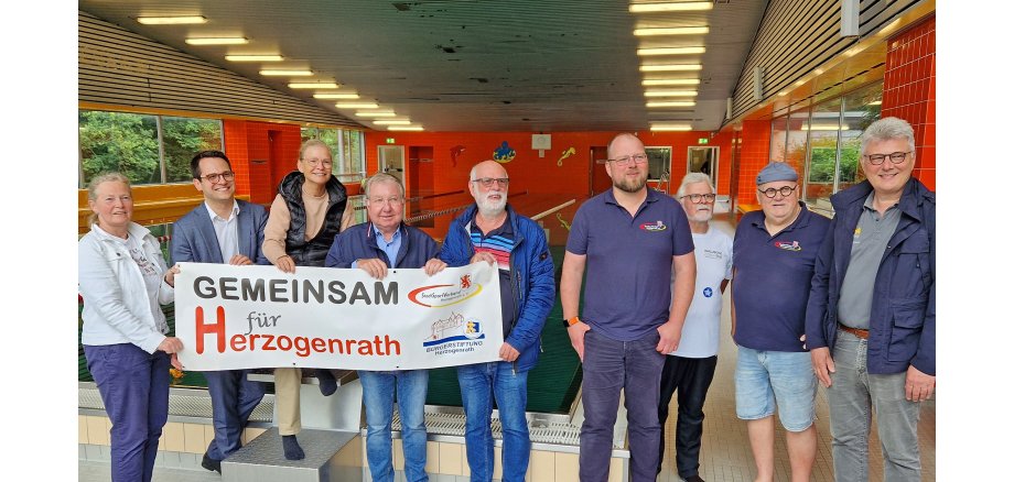Gruppenbild Gemeinsam für Herzogenrath Hallenbad