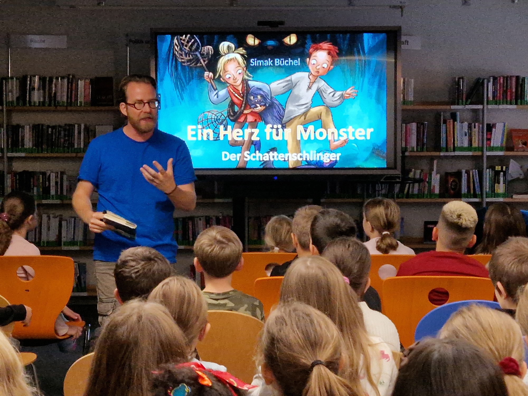 Lesung des Kinder- und Jugendbuchautors Simak Büchel in der Stadtbücherei Herzogenrath