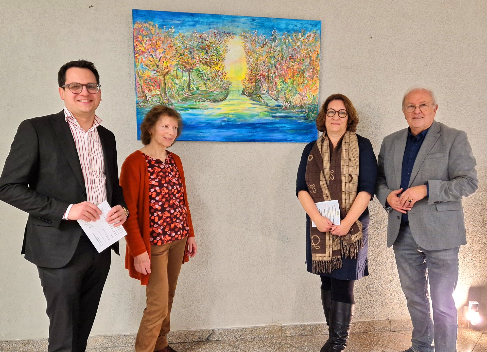 Bürgermeister Dr. Benjamin Fadavian, Künstlerin Gerda Schreurs-Poweleit, Beigeordnete Renate Wallraff und der Stellvertretende Bürgermeister Dr. Manfred Fleckenstein