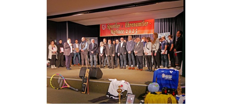Durch SSV geehrte Sportler mit Manfred Borgs