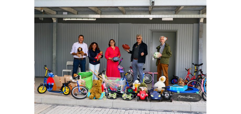 Spendenübergabe Spielsachen an Geflüchtete