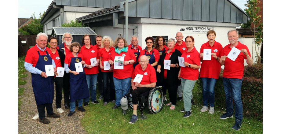 Lions Club Baesweiler/Herzogenrath mit Lissy Schaffrath, Irina Günsche, Hedwig Mertens, Walter Breuer, Dr. Reiner Aghte sowie das Organisationsteam des Forums für Menschen mit Behinderung: Ursula Just-Tewolde Medhin, Christine.Aufermann-Veith, Franziska Schwarzbauer, Isa Werth, Leo Heggen, Karin Rana, Volker Seidel, Jürgen Müller, Jürgen und Sabine Früke (alle Forum für Menschen mit Behinderung), Ton Driessen und Jo Frehen (beide DeZonnebloem)