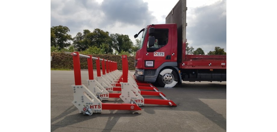 Herner Truck Sperre während eines Crashtests