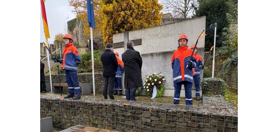 Gedenken am Ehrenmal Kleikstraße Gedenken am Ehrenmal Kleikstraße