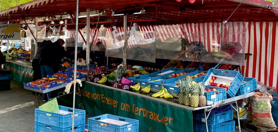 Wochenmarkt Obst & Gemüsestand