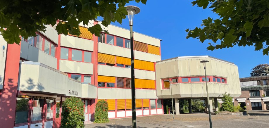 Rathaus Eingang mit Ratssaal Rathaus Eingang mit Ratssaal