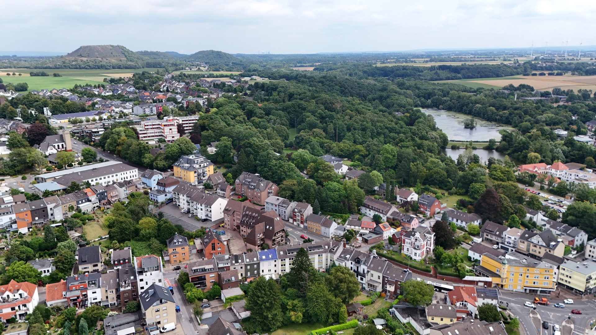 Herzogenrath von oben, inkl. GK-Str. und Rathaus