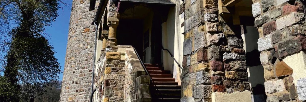 BurgRode Treppeneingang Turm