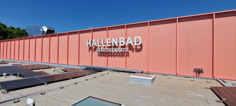 Hallenbad Herzogenrath Hallenbad Herzogenrath - Beschriftung am Bad