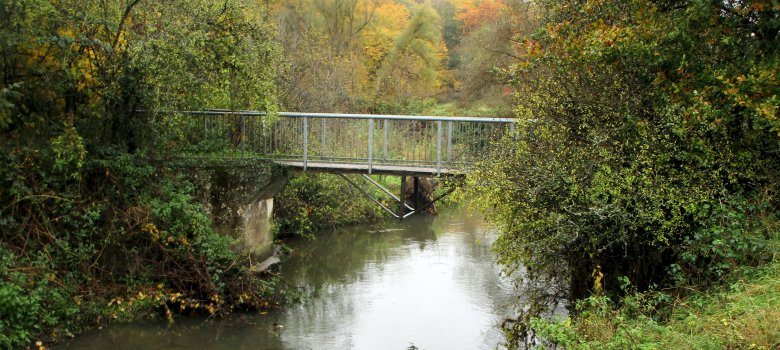 Betonsteg_unterhalb_Klinkheide_Fahrloch