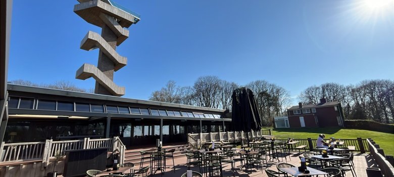 Wilhelminatoren Drielandenpunt Vaals Wilhelminatoren Drielandenpunt Vaals, Ausflugsrestaurant-Terasse